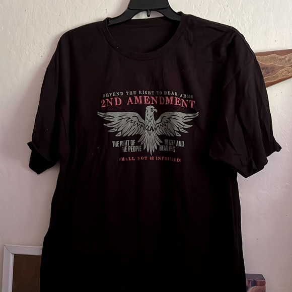 TShirt 2nd amendment Cotton Size 2XL Black Grap on front Tag-less Tee NWOT - Picture 2 of 4